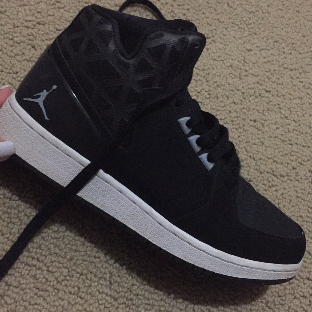 nike black air jordan's